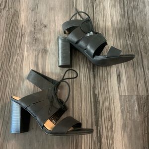 Black sandals with heel